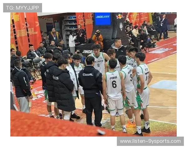 中国篮球联赛新赛季揭幕战激烈上演 深圳队力克北京队取得开门红