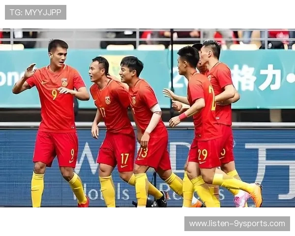 国际足坛巨星转会风波持续引发球迷热议与舆论关注